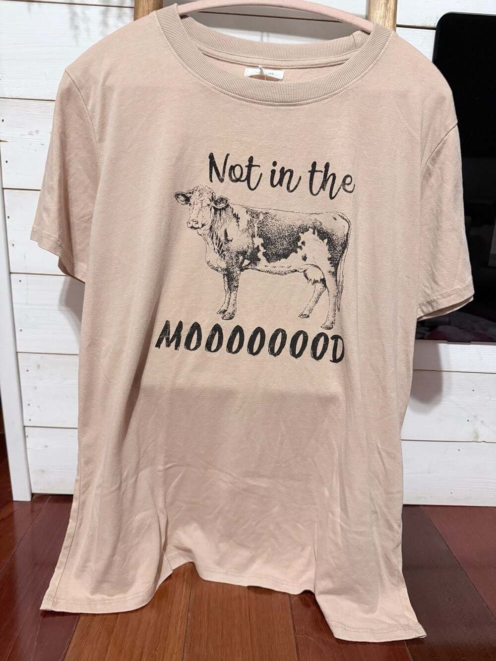 Maurices Graphic T-Shirt Size Medium Not In The Mooood